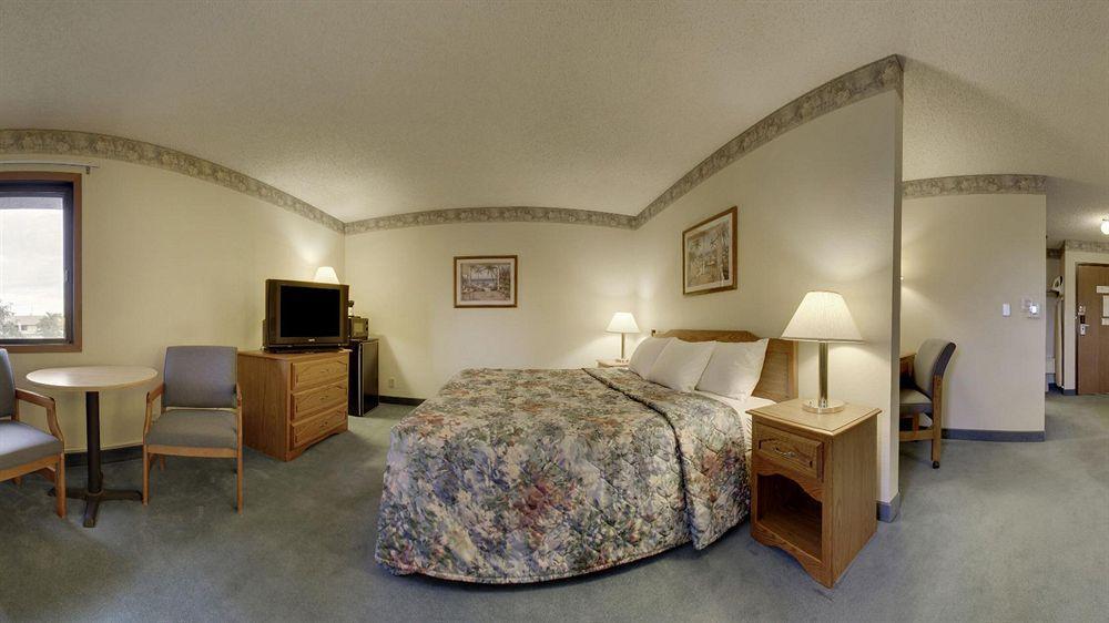 Super 8 By Wyndham Green Bay Near Stadium Bagian luar foto
