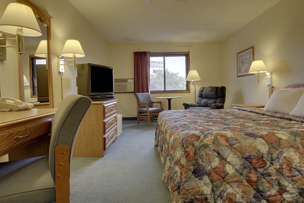 Super 8 By Wyndham Green Bay Near Stadium Bagian luar foto