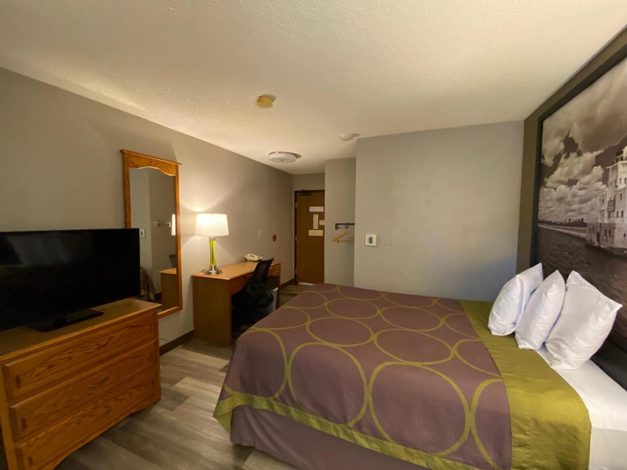 Super 8 By Wyndham Green Bay Near Stadium Bagian luar foto