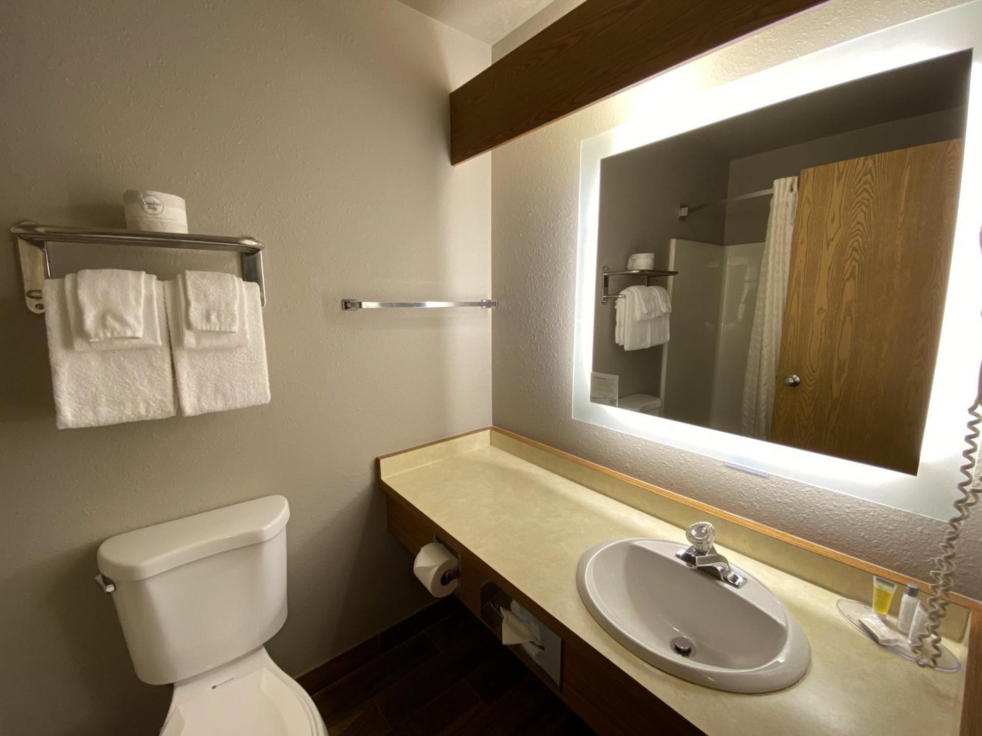 Super 8 By Wyndham Green Bay Near Stadium Bagian luar foto