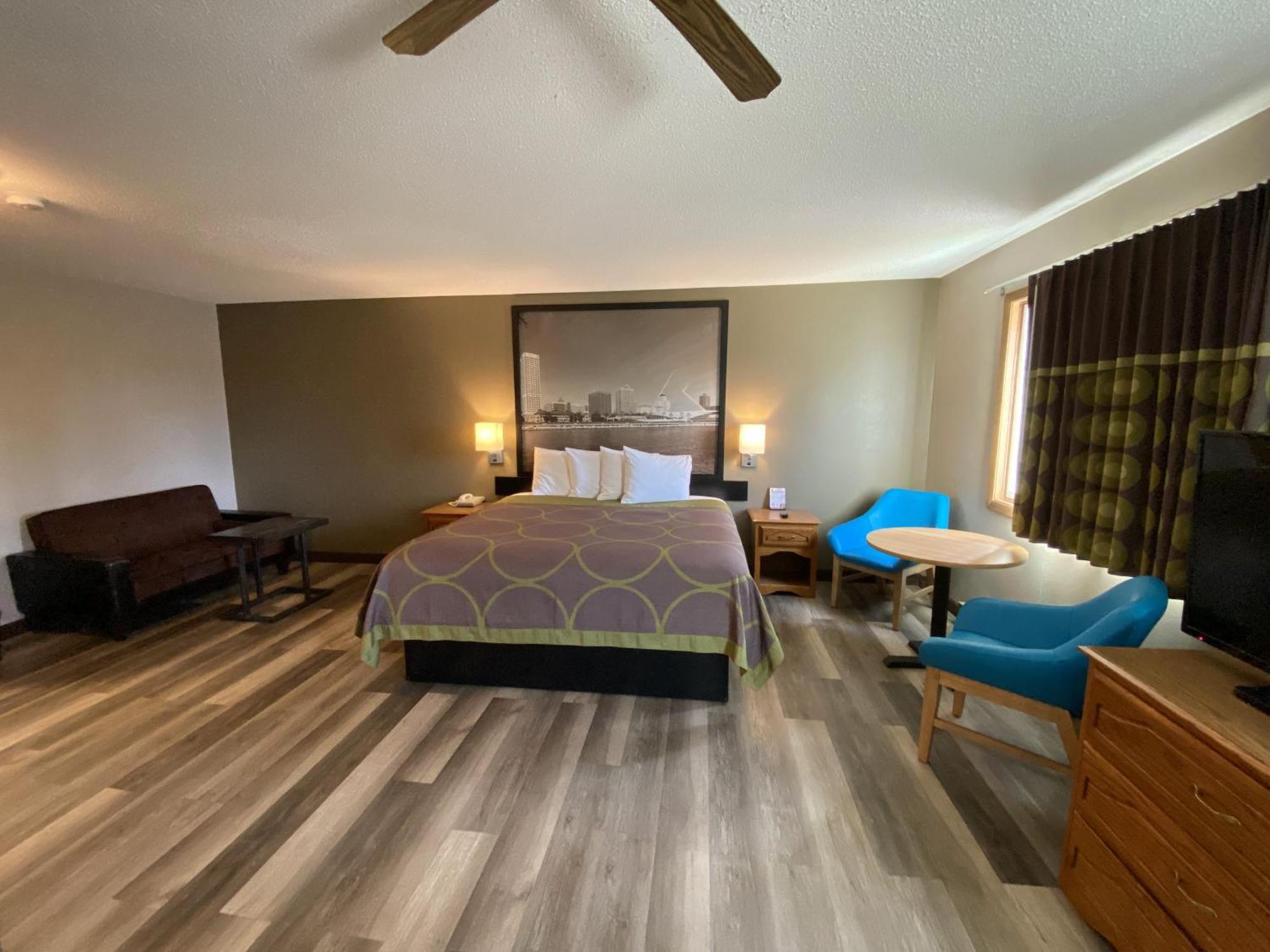 Super 8 By Wyndham Green Bay Near Stadium Bagian luar foto
