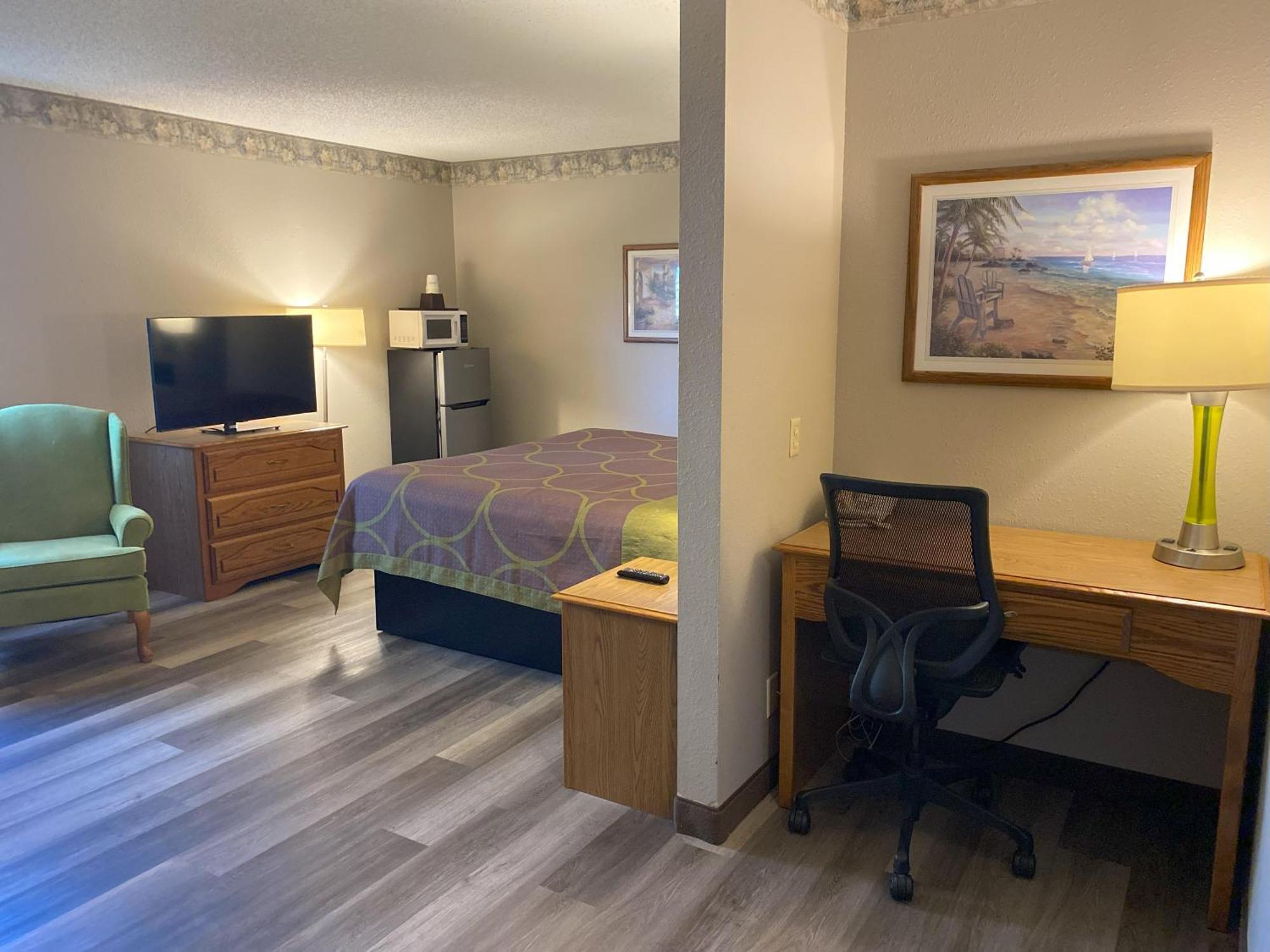 Super 8 By Wyndham Green Bay Near Stadium Bagian luar foto
