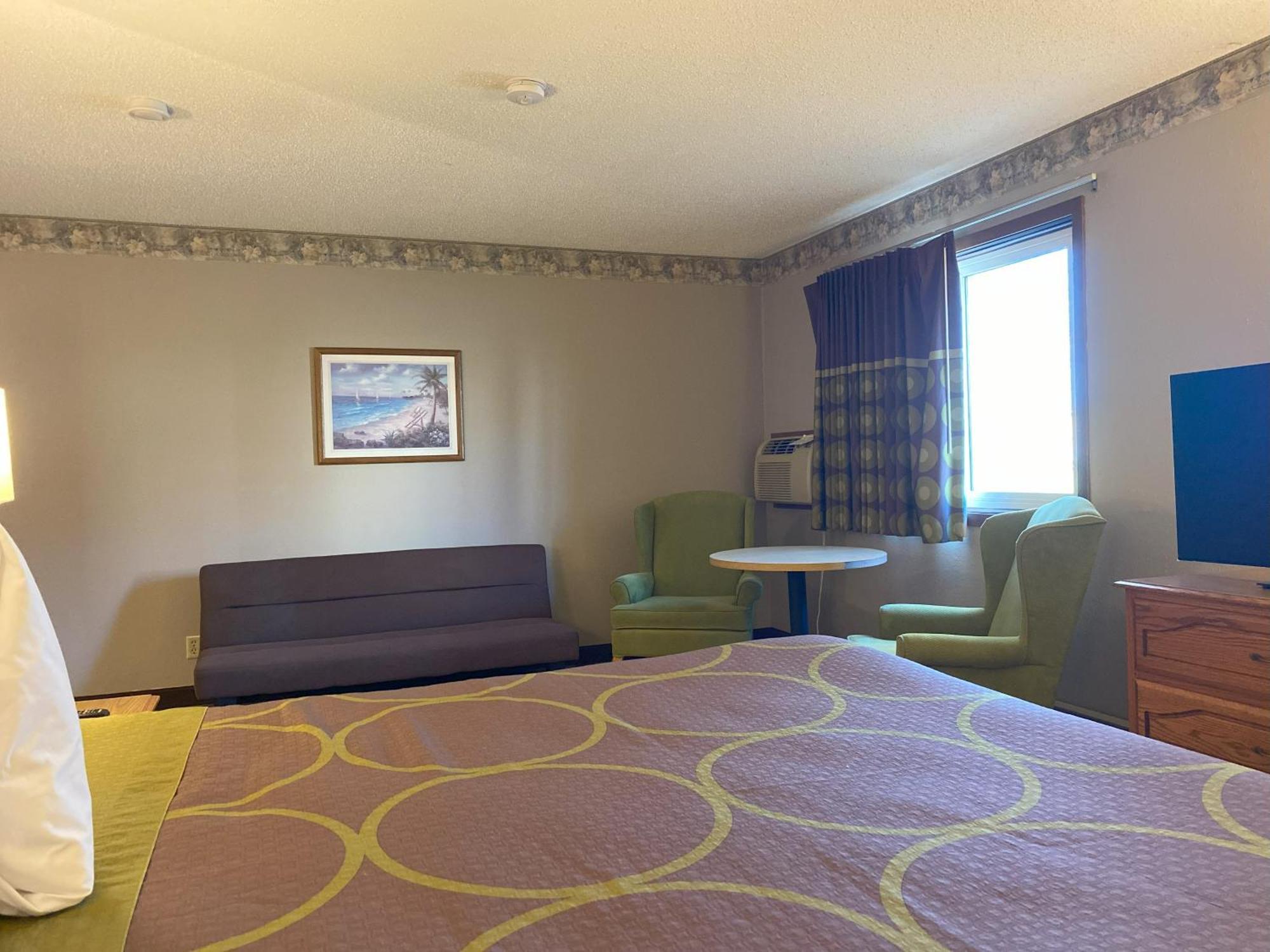 Super 8 By Wyndham Green Bay Near Stadium Bagian luar foto
