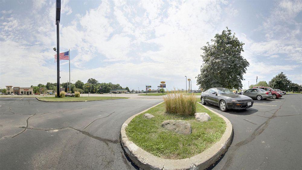 Super 8 By Wyndham Green Bay Near Stadium Bagian luar foto